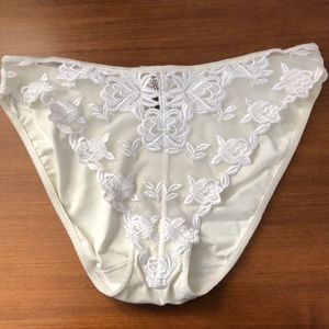 Lise Charmel Panty France Couture Embroidery.